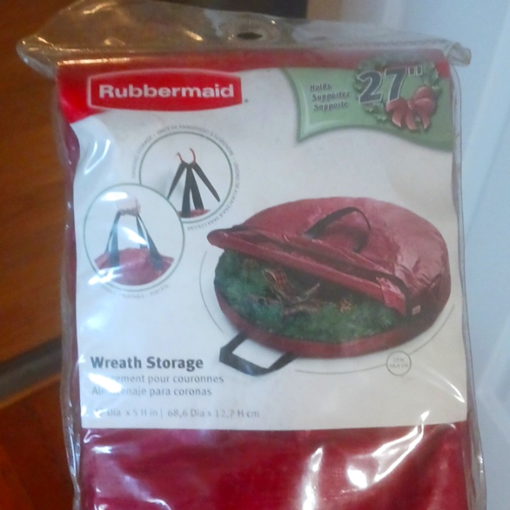 Rubbermaid wreath storage